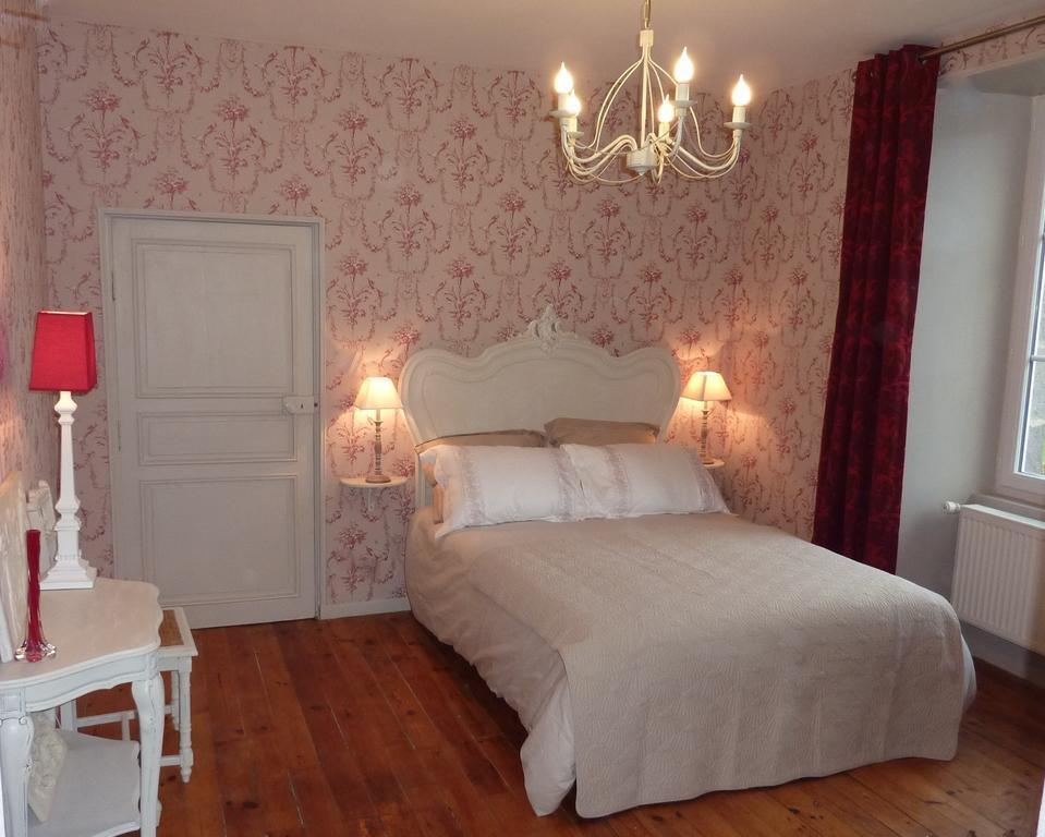 La Bromontoise Chambres D'Hotes Pontgibaud Szoba fotó